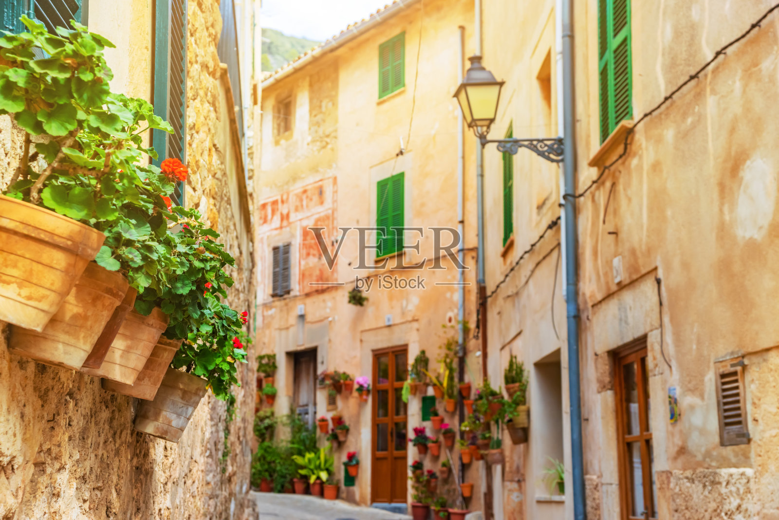 valldemosa古老的地中海村庄,西班牙马略卡岛的地标照片摄影图片