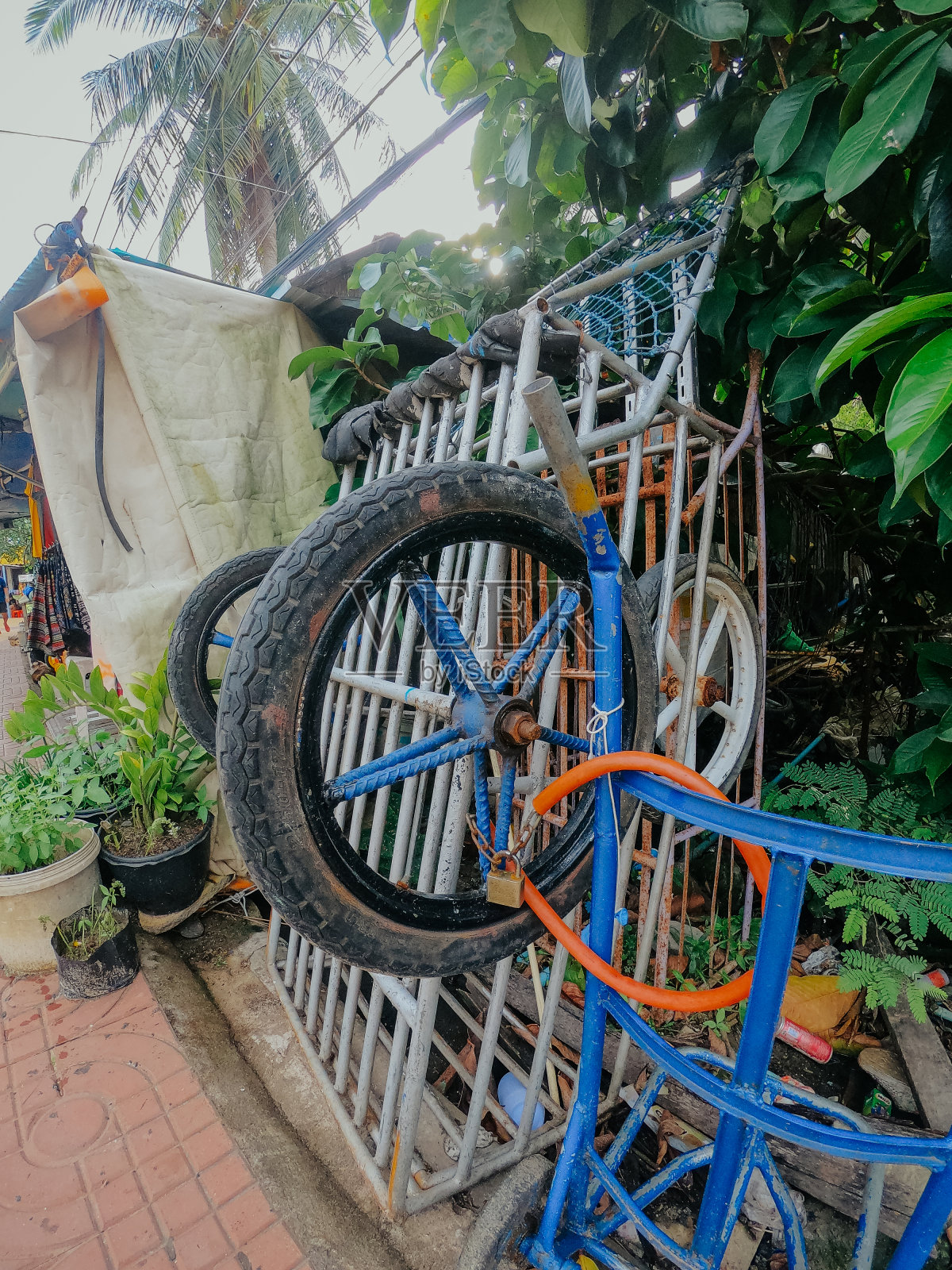 用于亚洲货物运输的老式摩托车拖车照片摄影图片