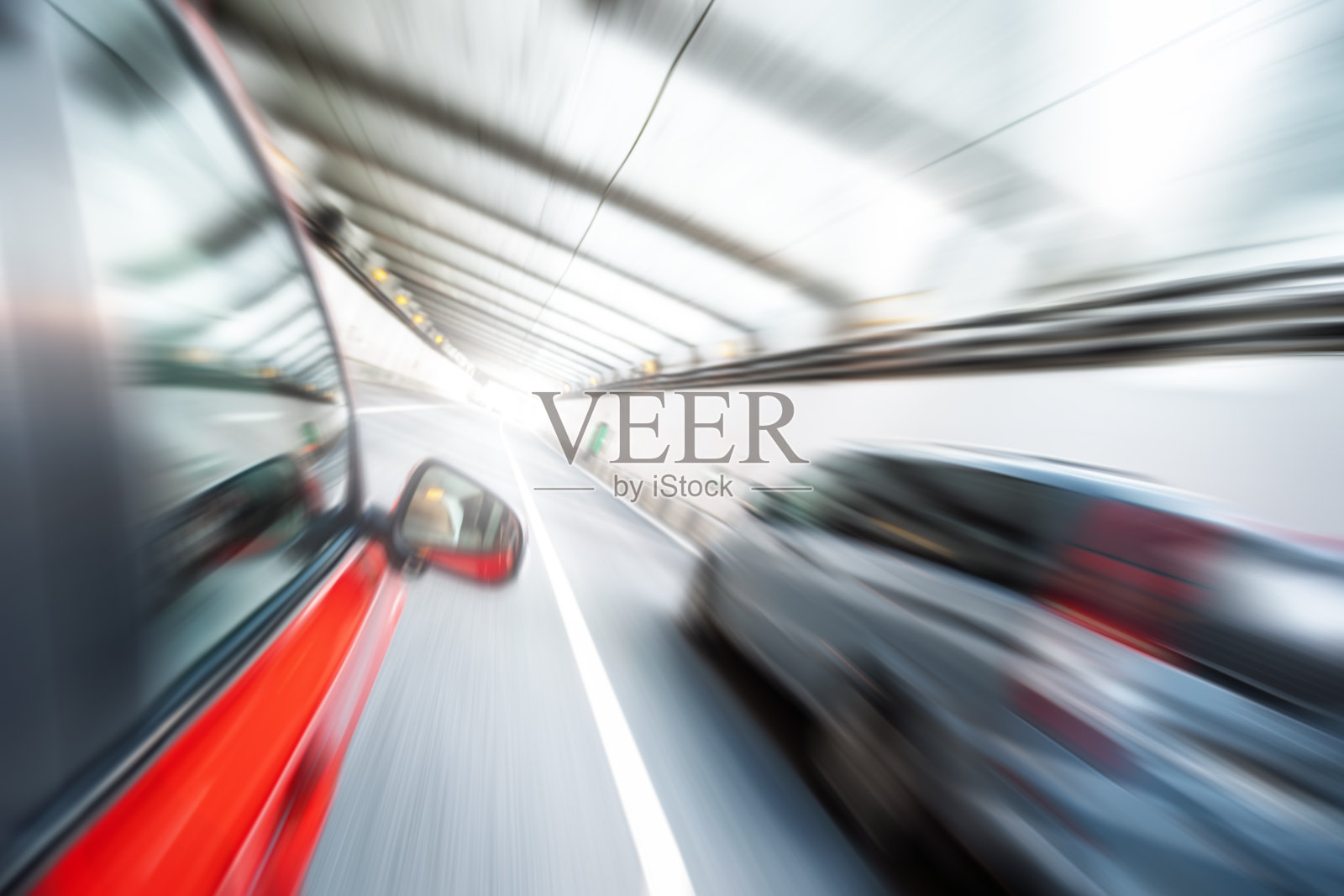 高速行驶照片摄影图片