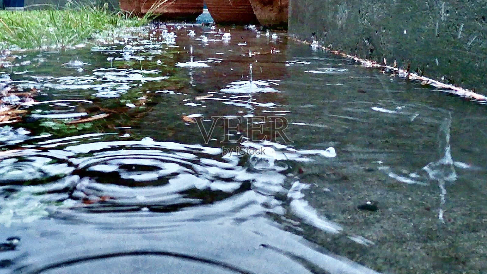 雨滴照片摄影图片