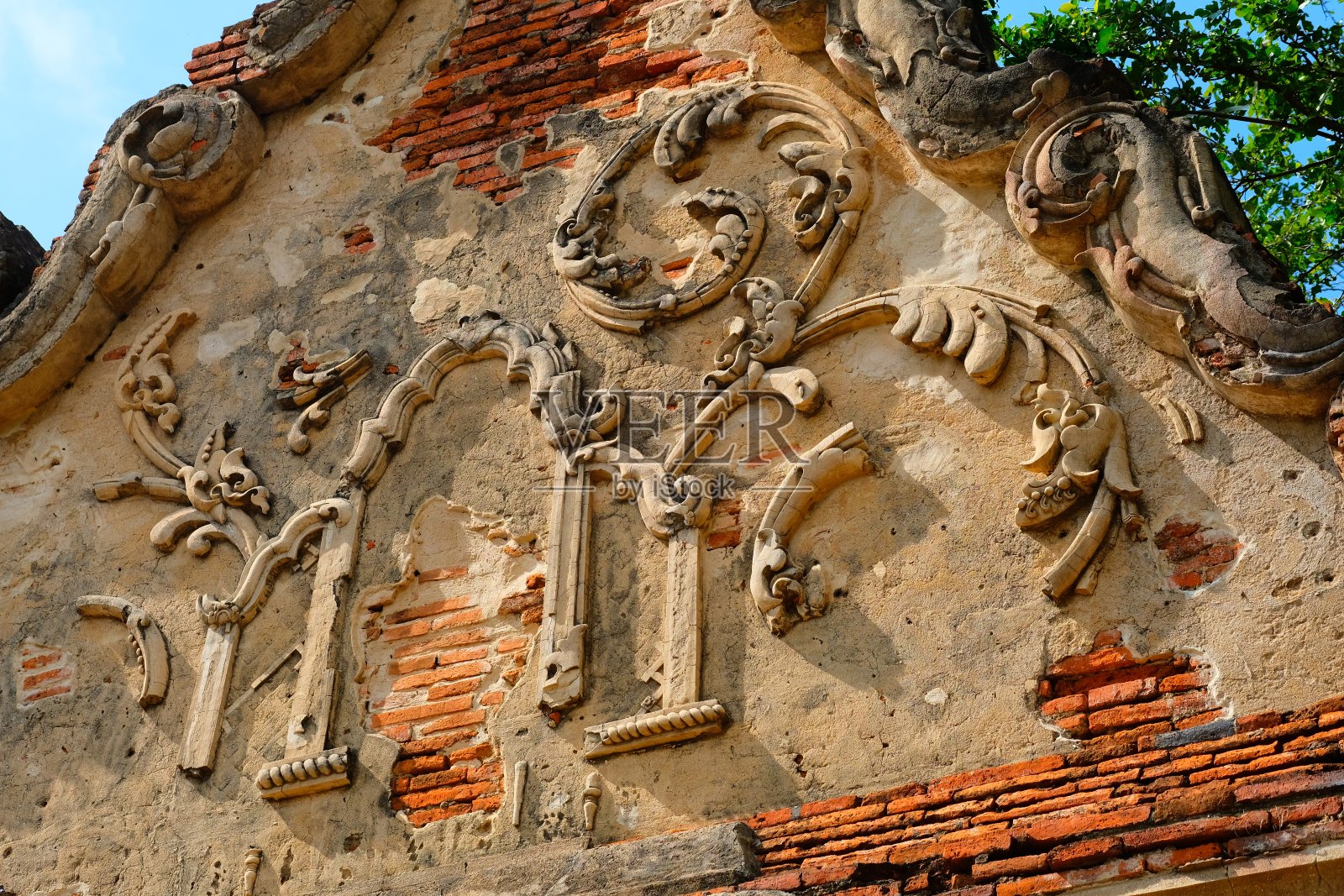 2019年- Tawed等腰Wat与古代大城府考古建筑风格照片摄影图片