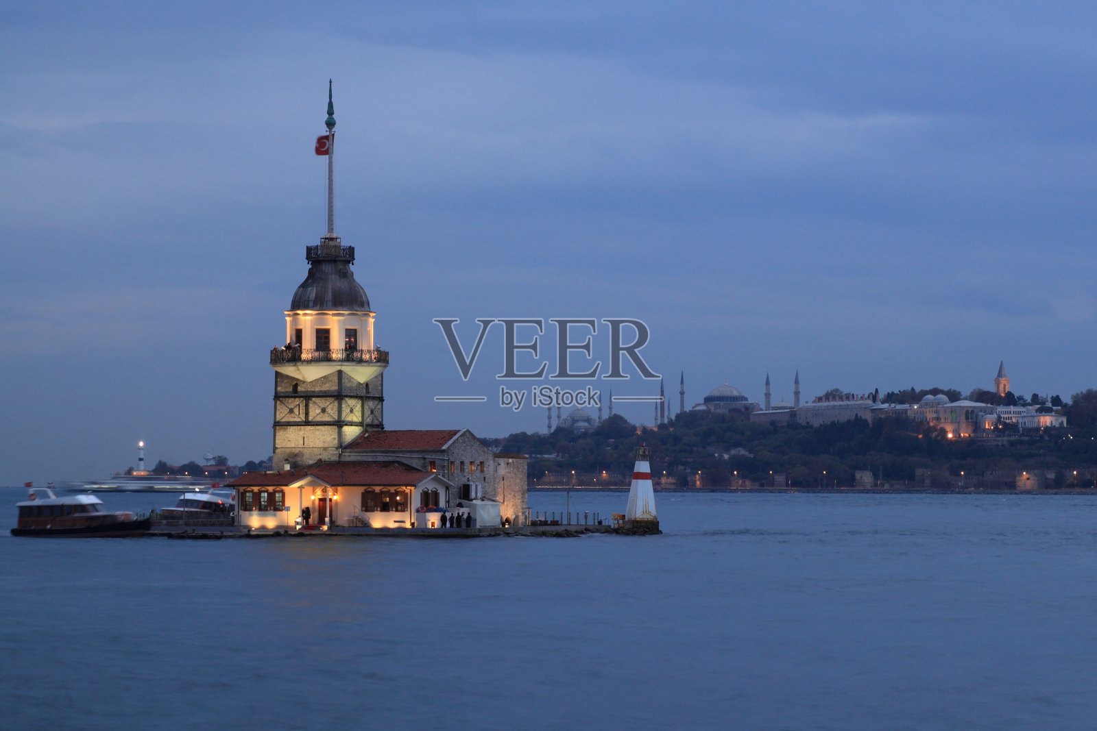 伊斯坦布尔的少女塔照片摄影图片