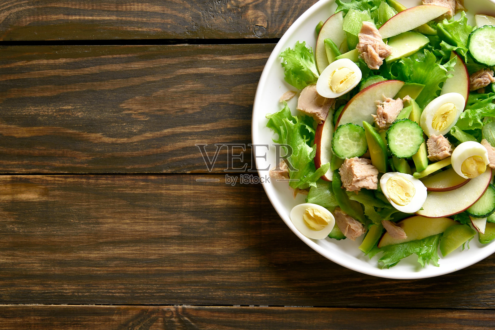 金枪鱼沙拉照片摄影图片