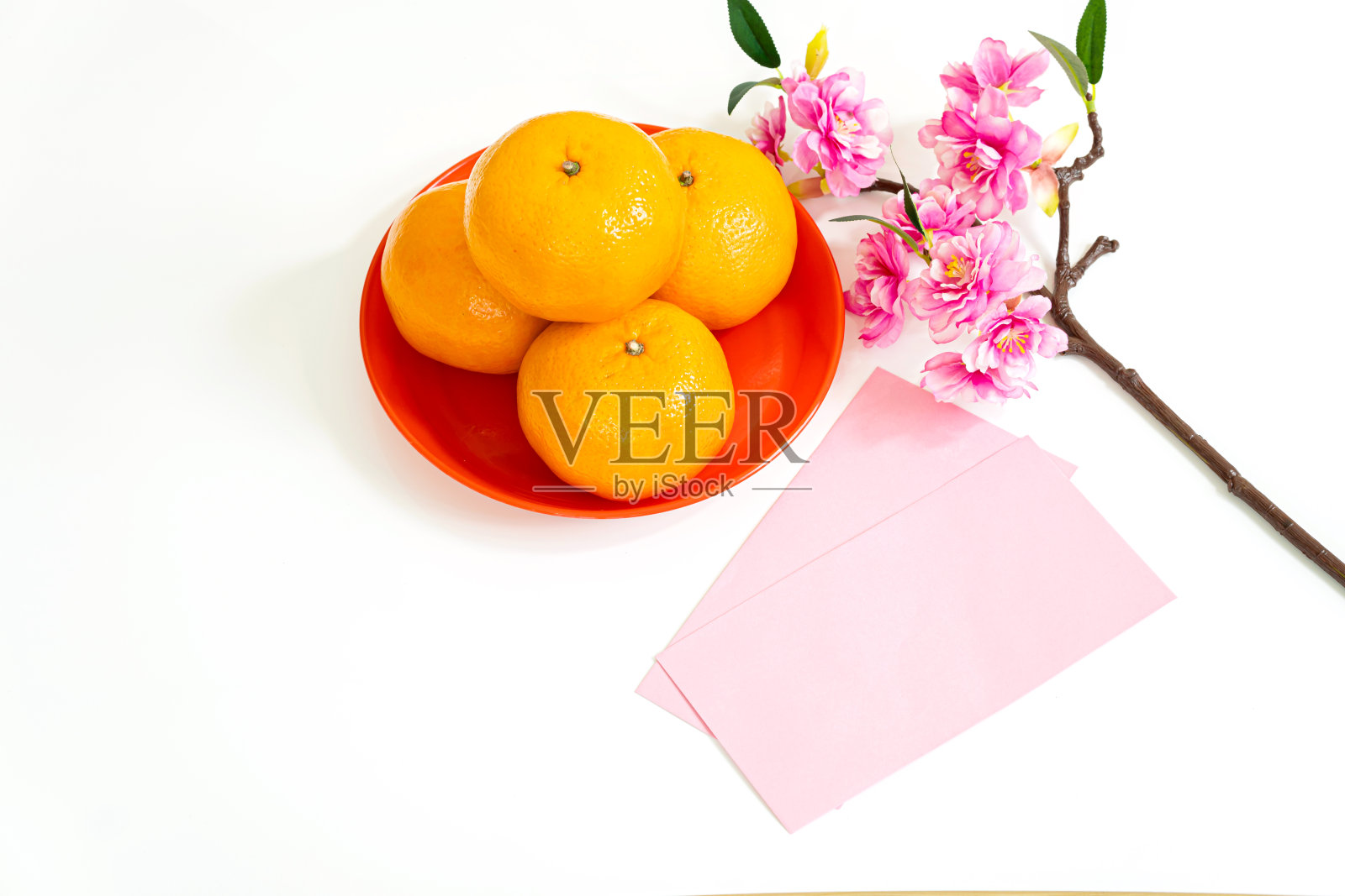 以上观点的橘子-水果配件在农历新年和中国新年假期背景概念。照片摄影图片