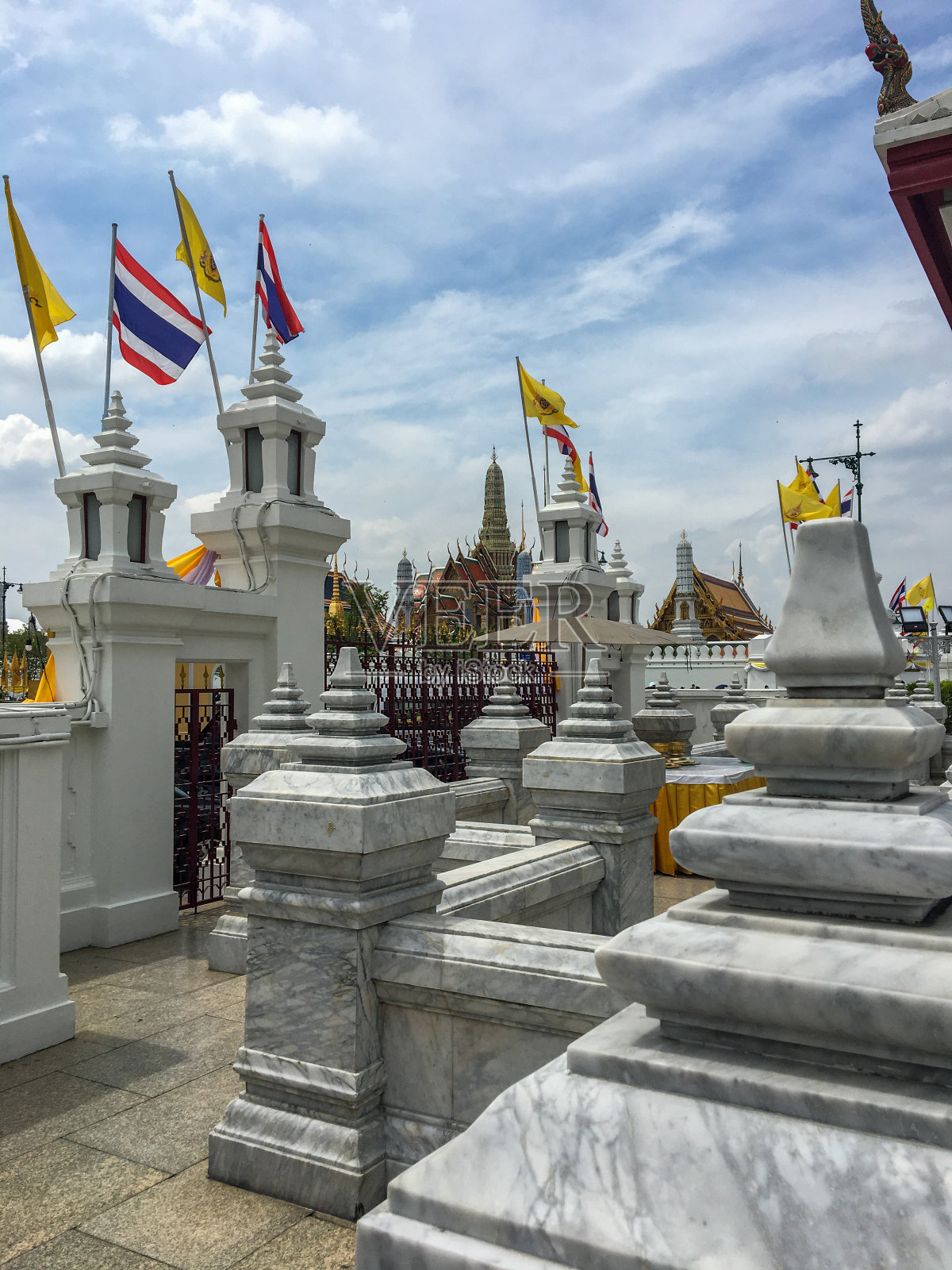 Wat arun美丽的白色寺庙在曼谷泰国照片摄影图片