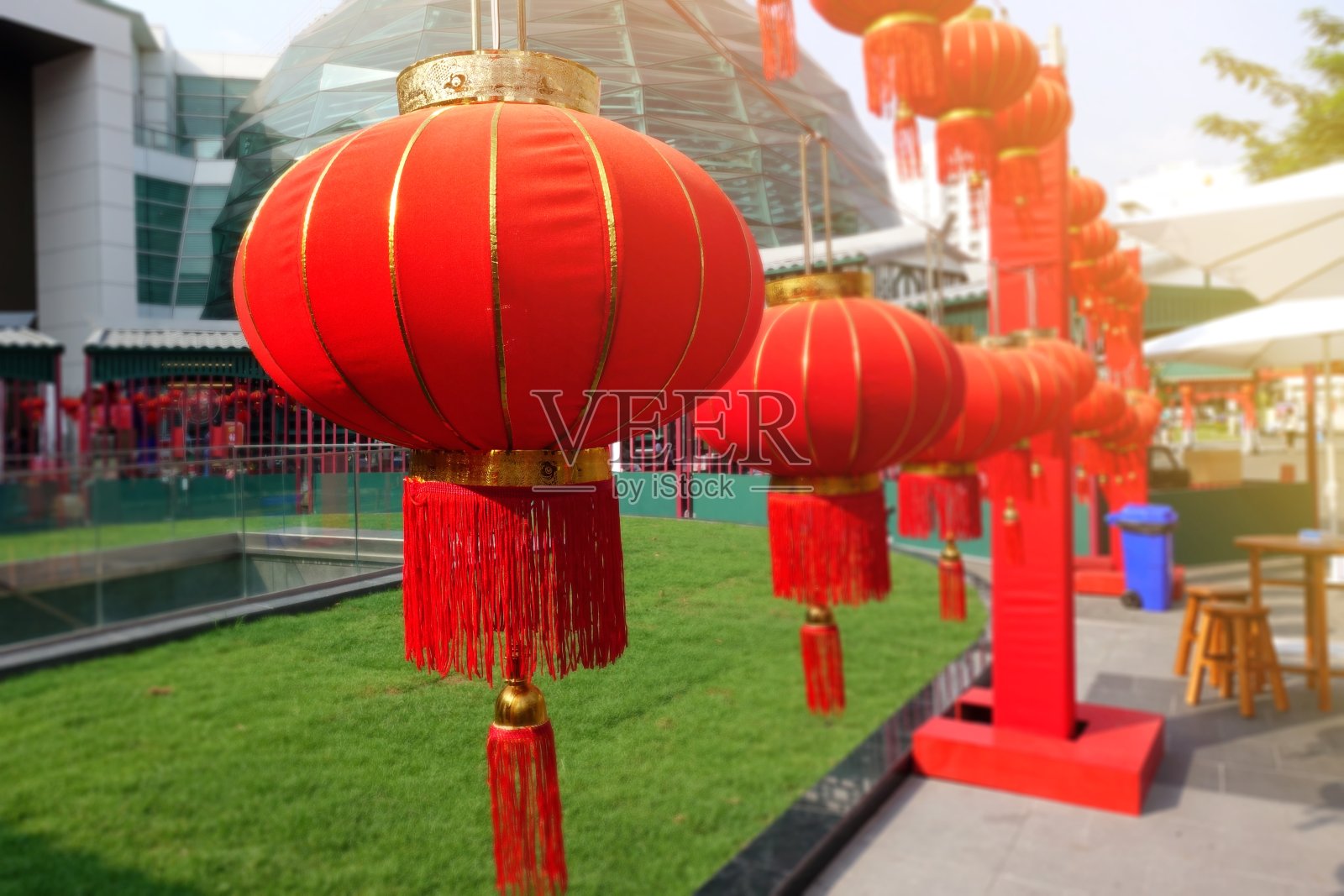 春节红灯笼装饰,泰国曼谷市的中国新年装饰照片摄影图片