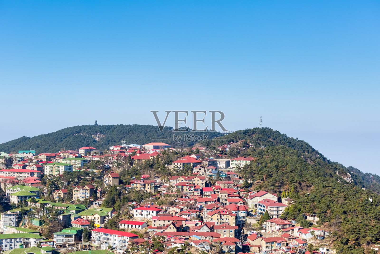 庐山美丽山中凉爽小镇的鸟瞰照片摄影图片