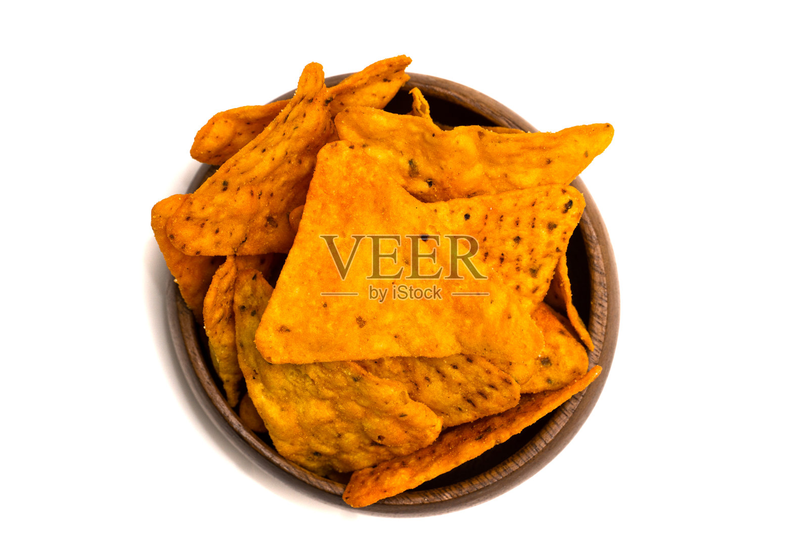 白底竹碗里的玉米片照片摄影图片