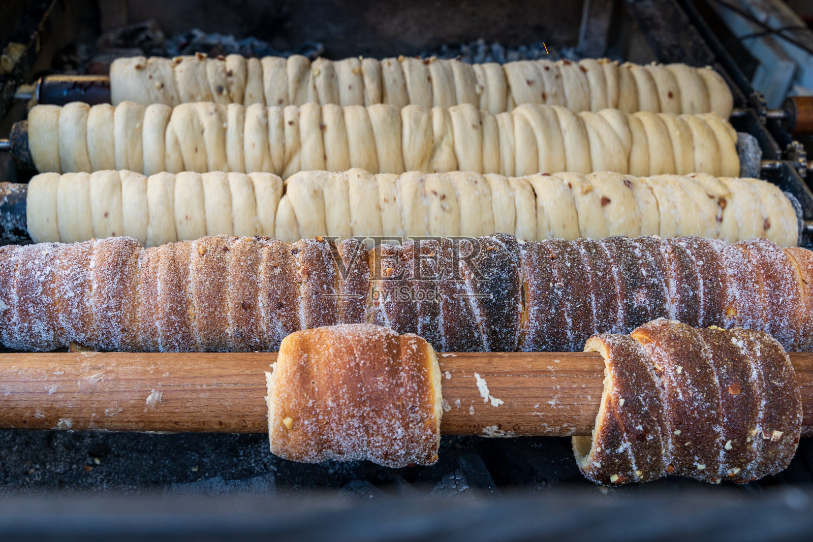 来自捷克共和国、斯洛伐克和匈牙利的传统蛋糕和甜点照片摄影图片