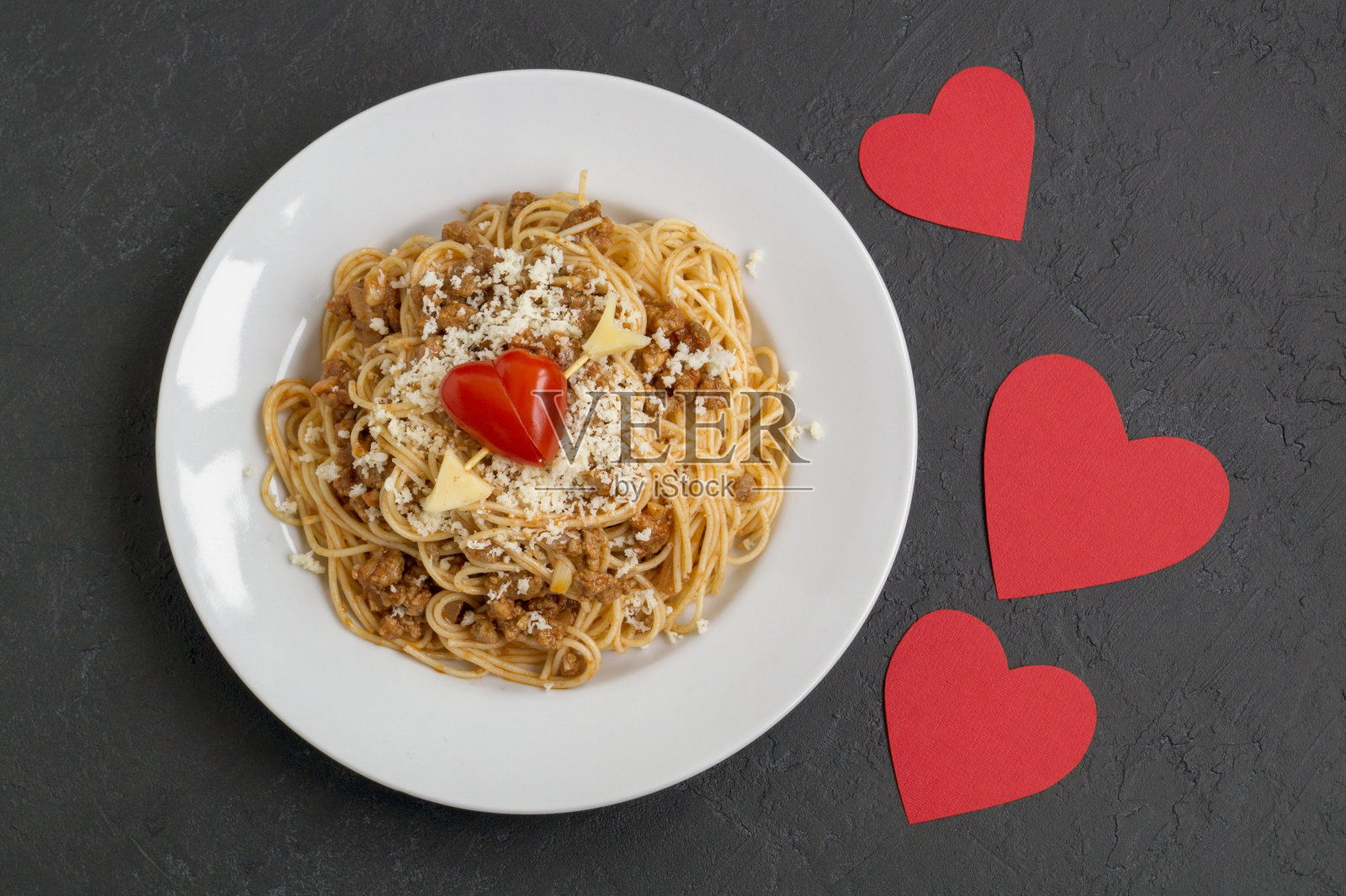 意式肉酱意大利面:传统意大利美食照片摄影图片