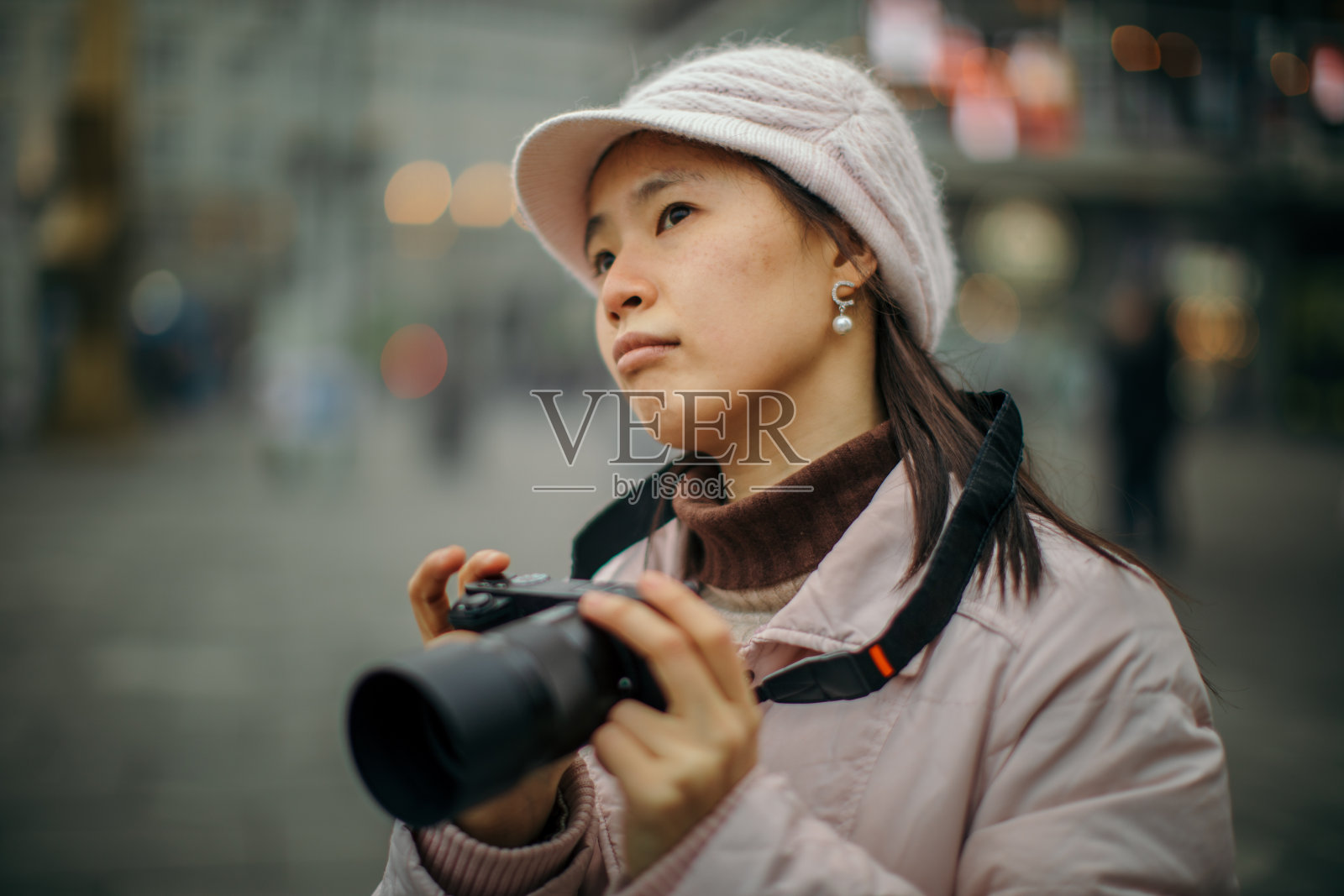 来自中国的年轻游客照片摄影图片