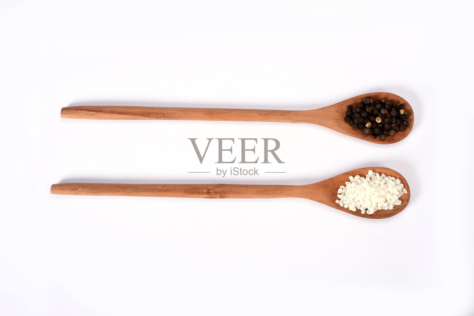 天然木勺孤立在白色背景。照片摄影图片