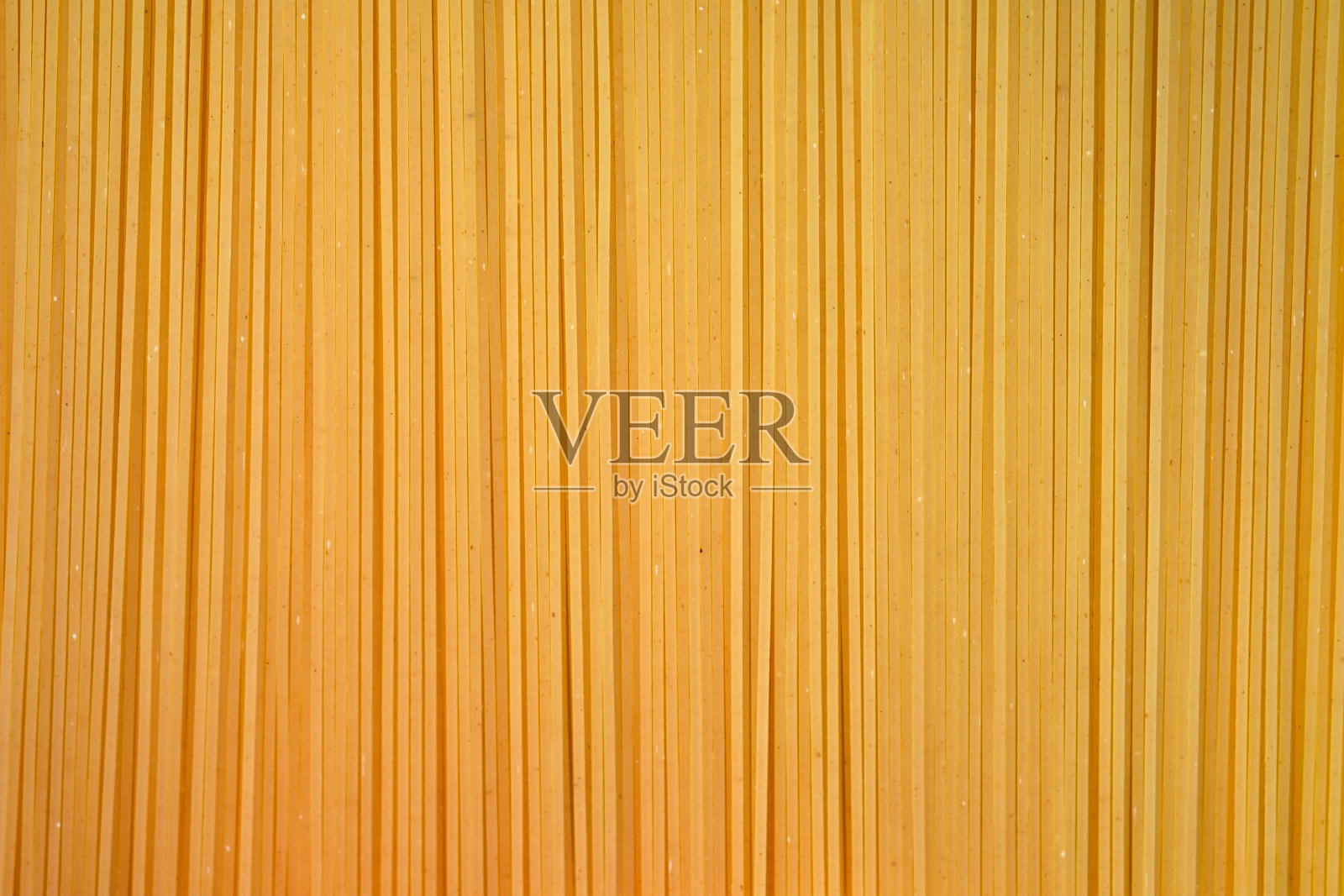 细意大利面特写俯视图。照片摄影图片