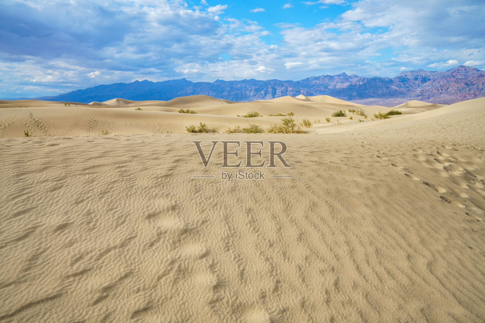 美国加利福尼亚州死亡谷的梅斯基特平原沙丘照片摄影图片