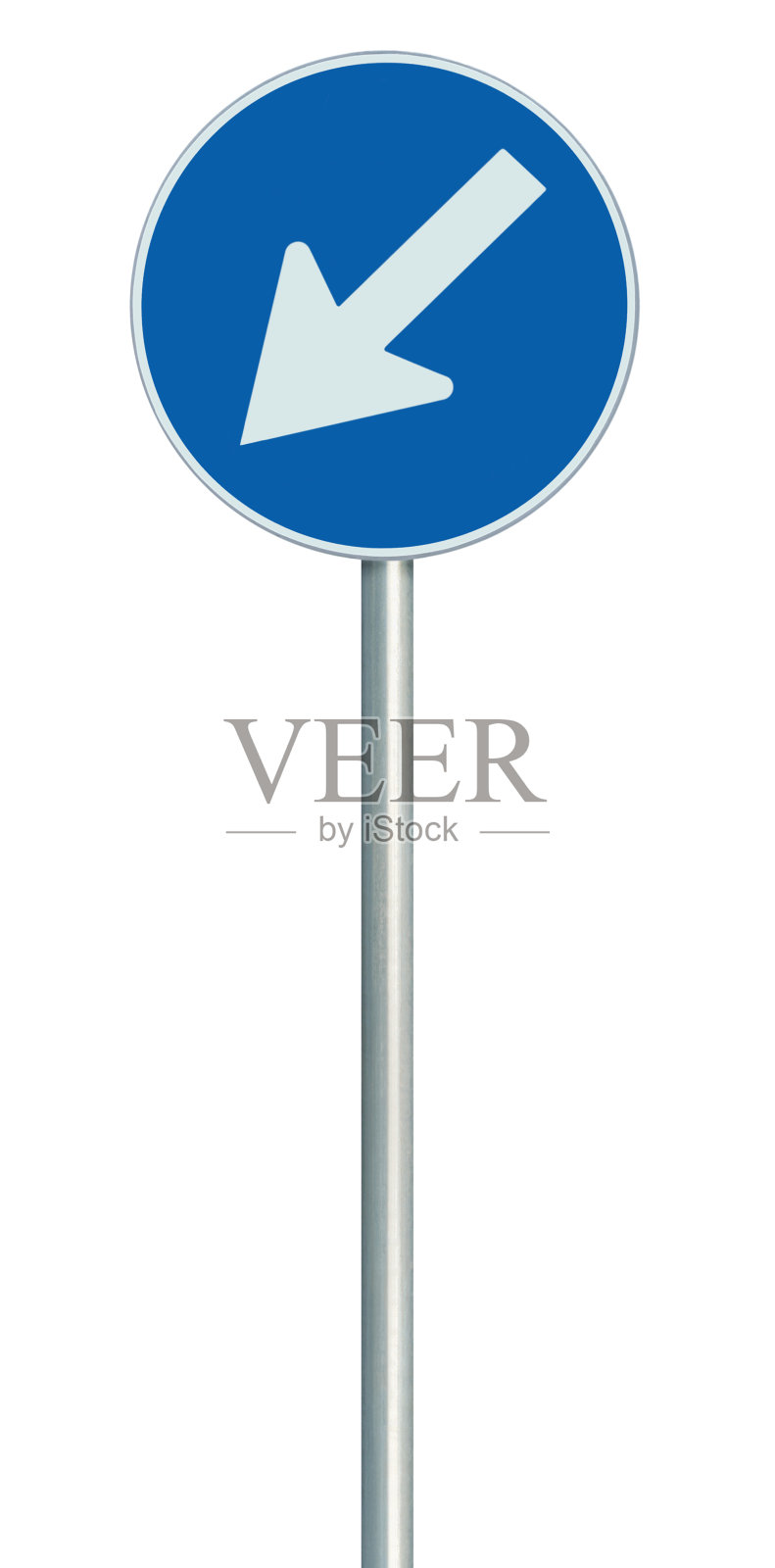 强制保持左英英道路标志牌在杆柱上,大型蓝色圆形隔离交通车道路线更改路线路边监管警告标志牌,白色箭头,垂直特写照片摄影图片