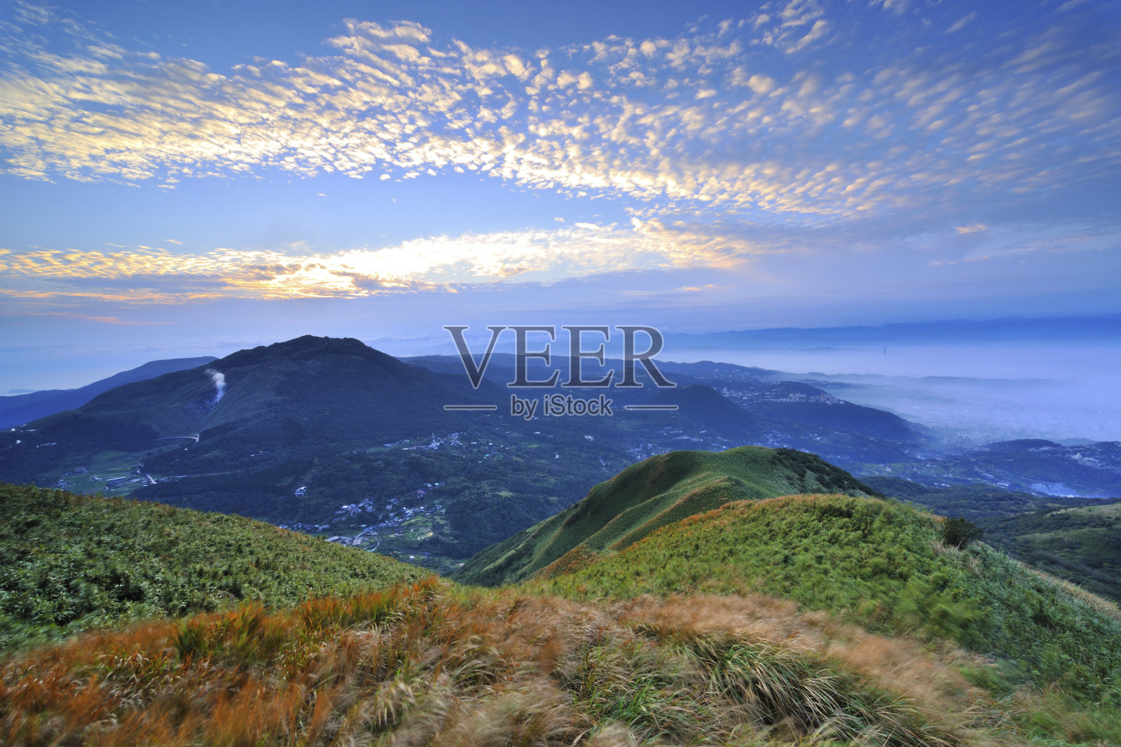 大屯山高角度拍摄照片摄影图片