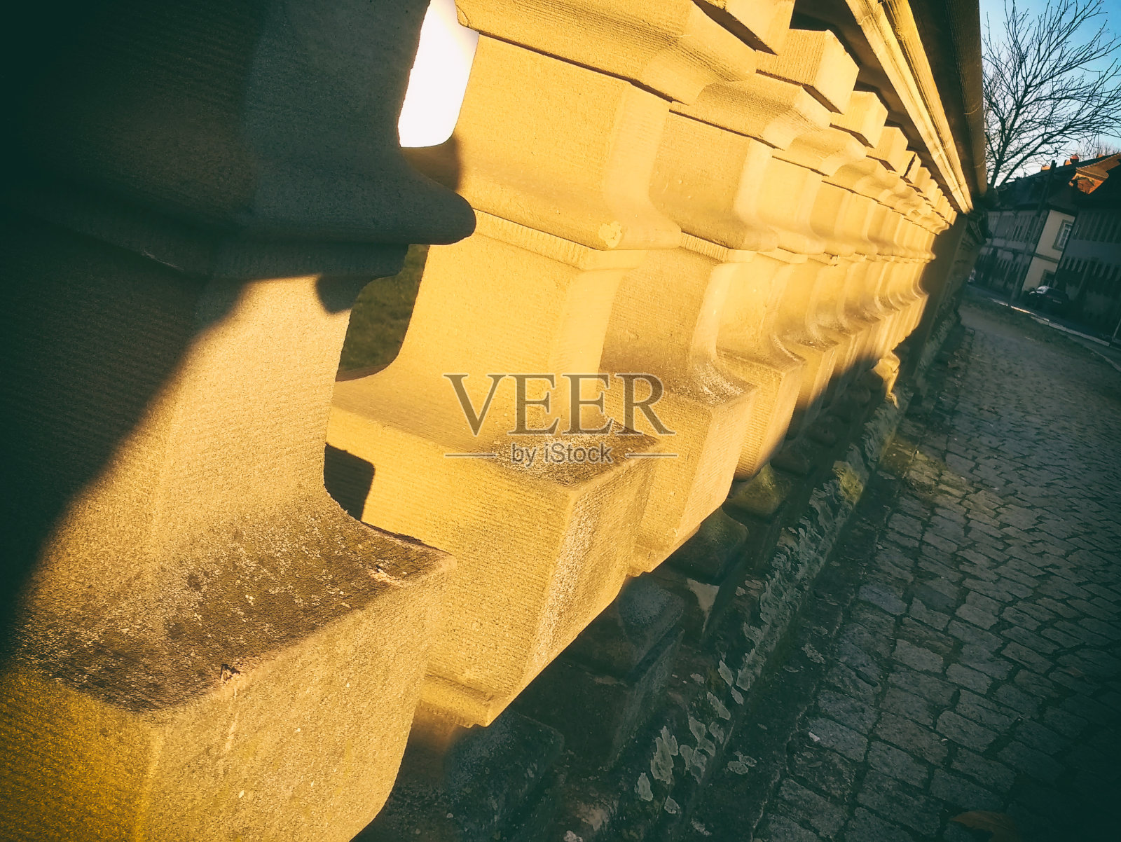 历史悠久的砂岩围栏照片摄影图片