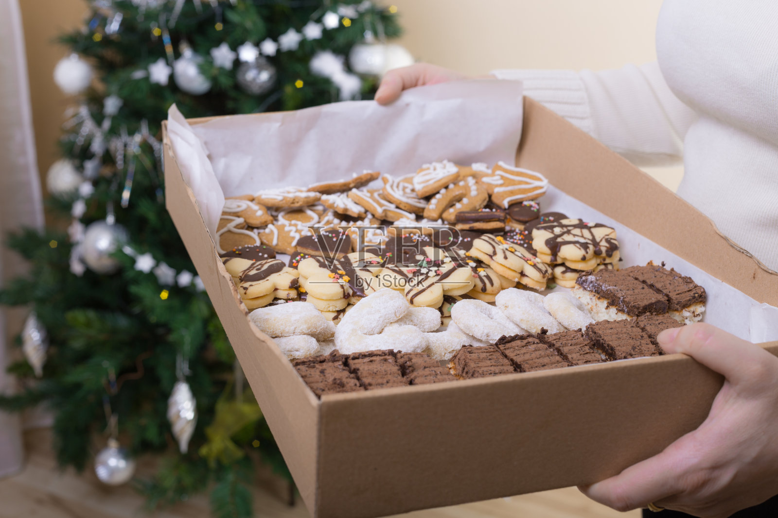 新鲜的圣诞饼干照片摄影图片