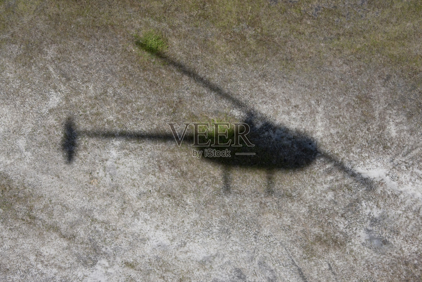 直升机的影子照片摄影图片