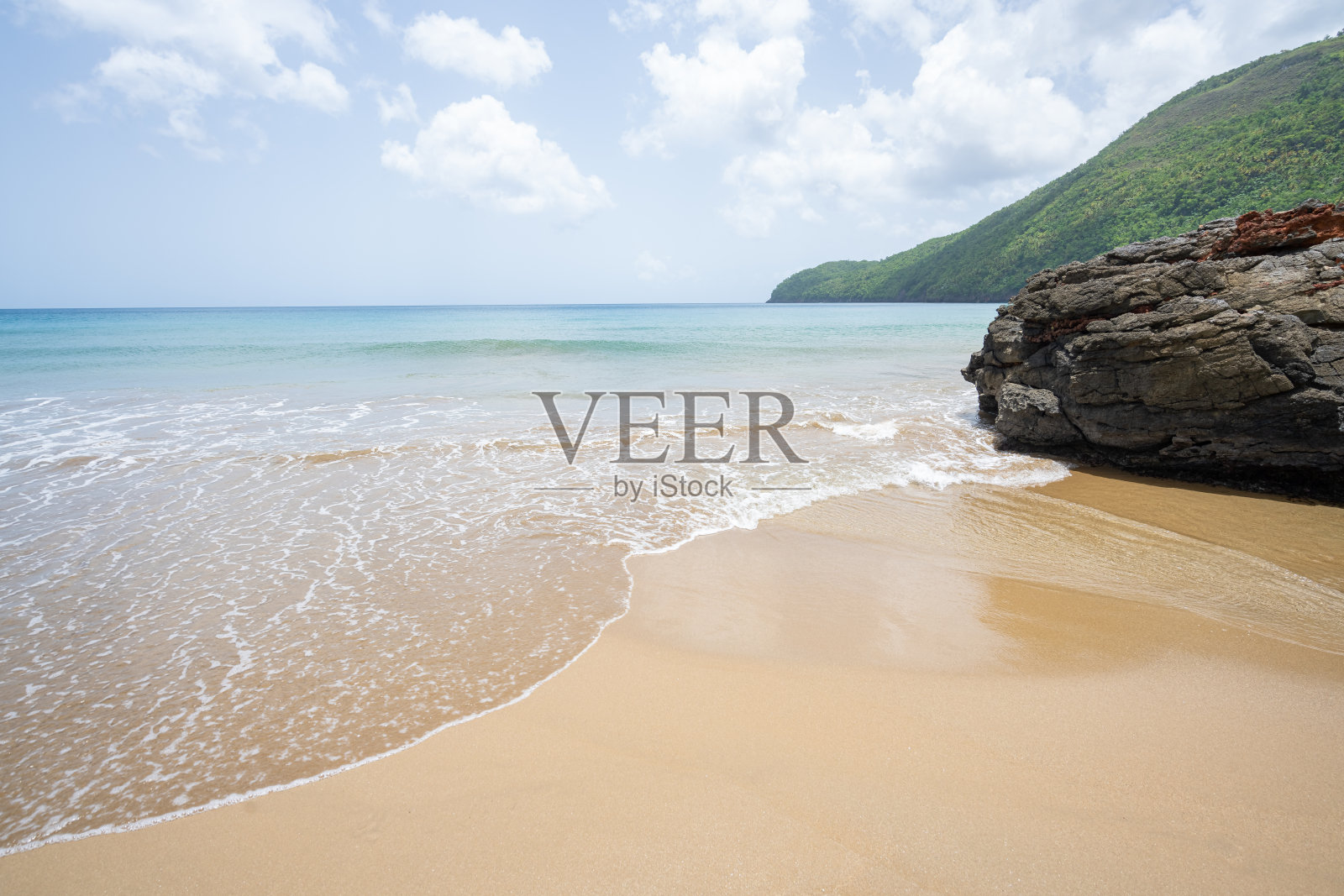 美丽的加勒比海滩,有沙滩和蓝天照片摄影图片