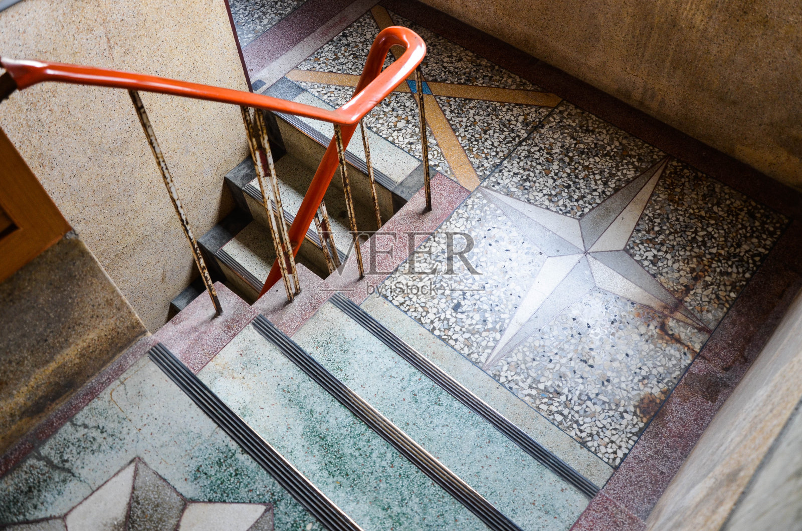 台湾云林- AGU 02, 2019:台湾传统地砖图案。照片摄影图片