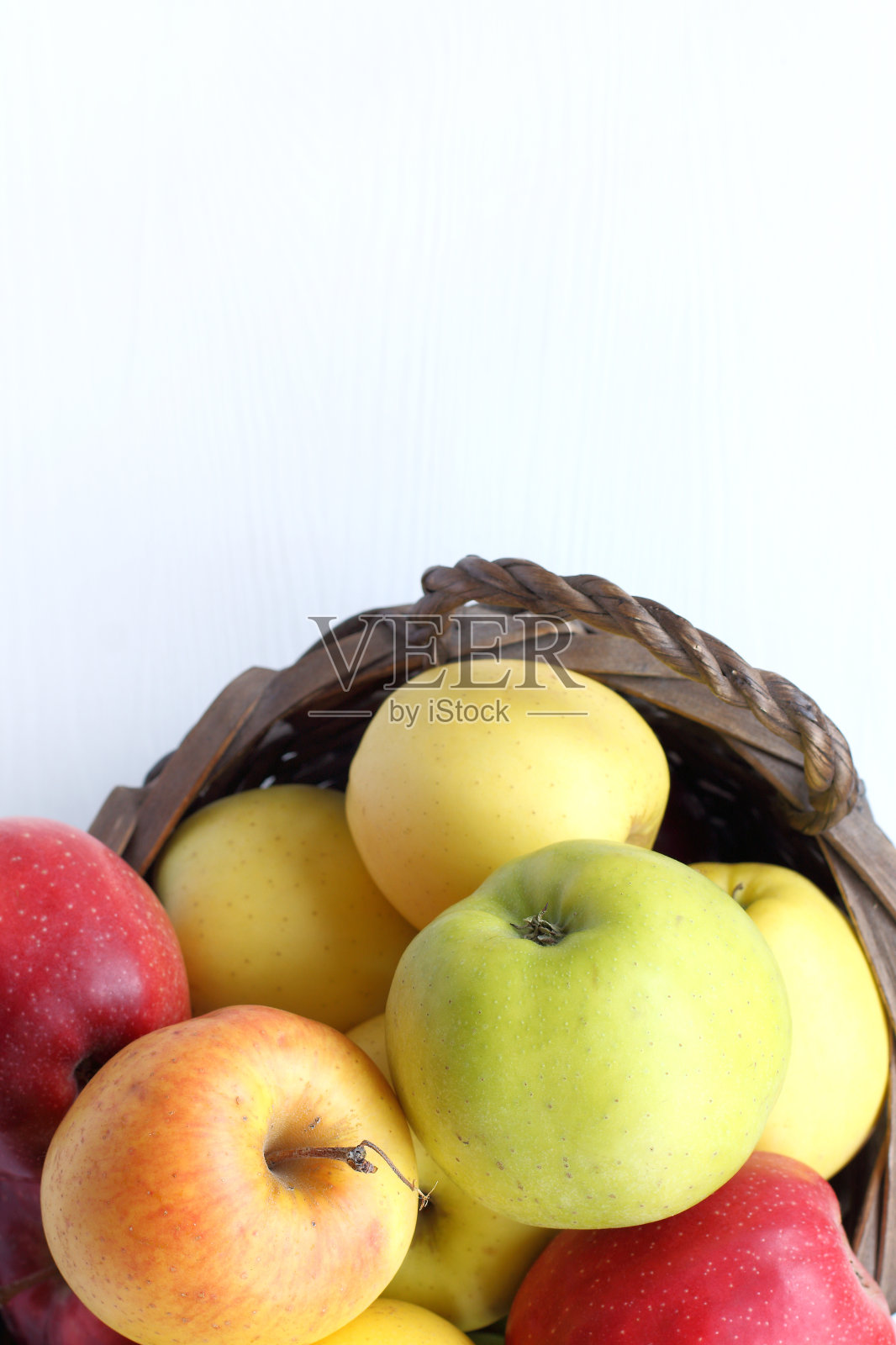 五颜六色的水果收获照片摄影图片