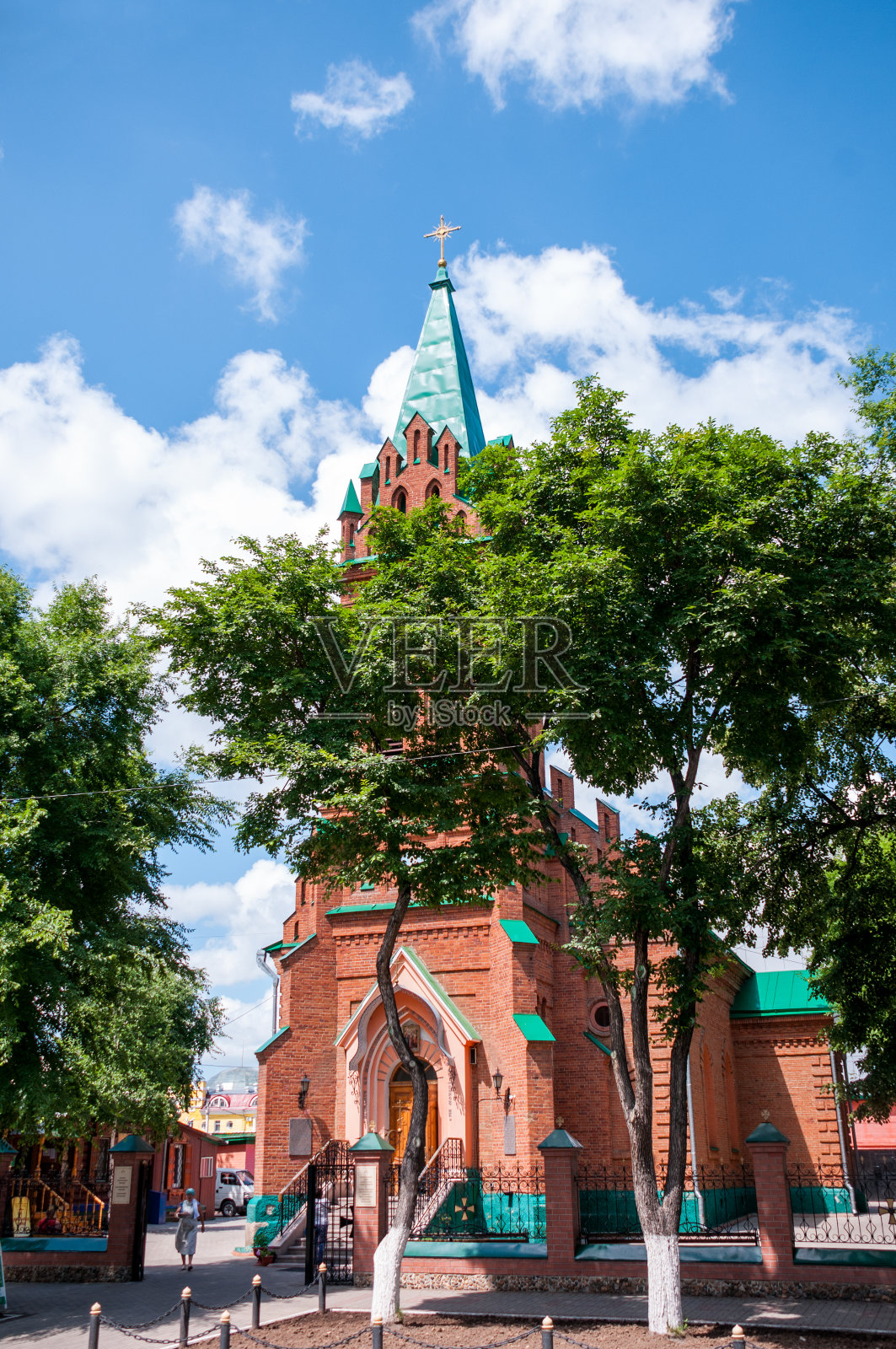 俄罗斯,布拉戈维申斯克,2019年7月:东正教大天使加百列和其他无实体的天堂力量在夏天照片摄影图片