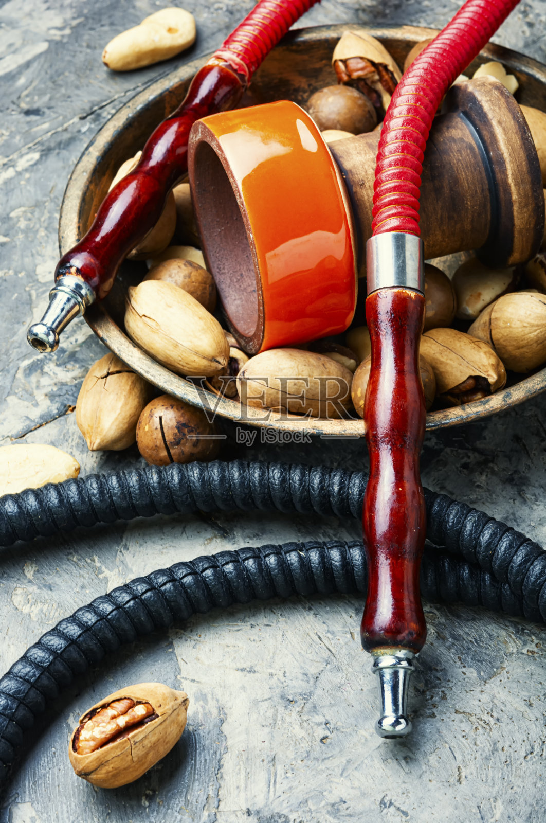 东方水烟加坚果。照片摄影图片