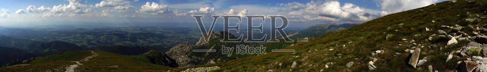 在Zakopane的背景上giewon峰的全景。Tatra山上。波兰。照片摄影图片