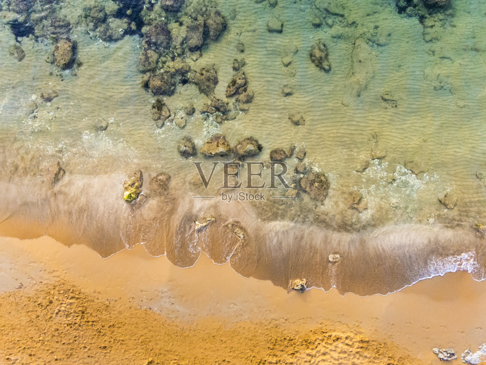 沙滩Ghajn Tuffieha湾鸟瞰图,马耳他照片摄影图片