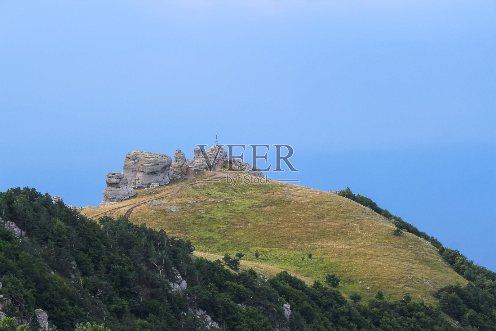 克里米亚南部德梅尔芝山的石制天然狮身人面像照片摄影图片