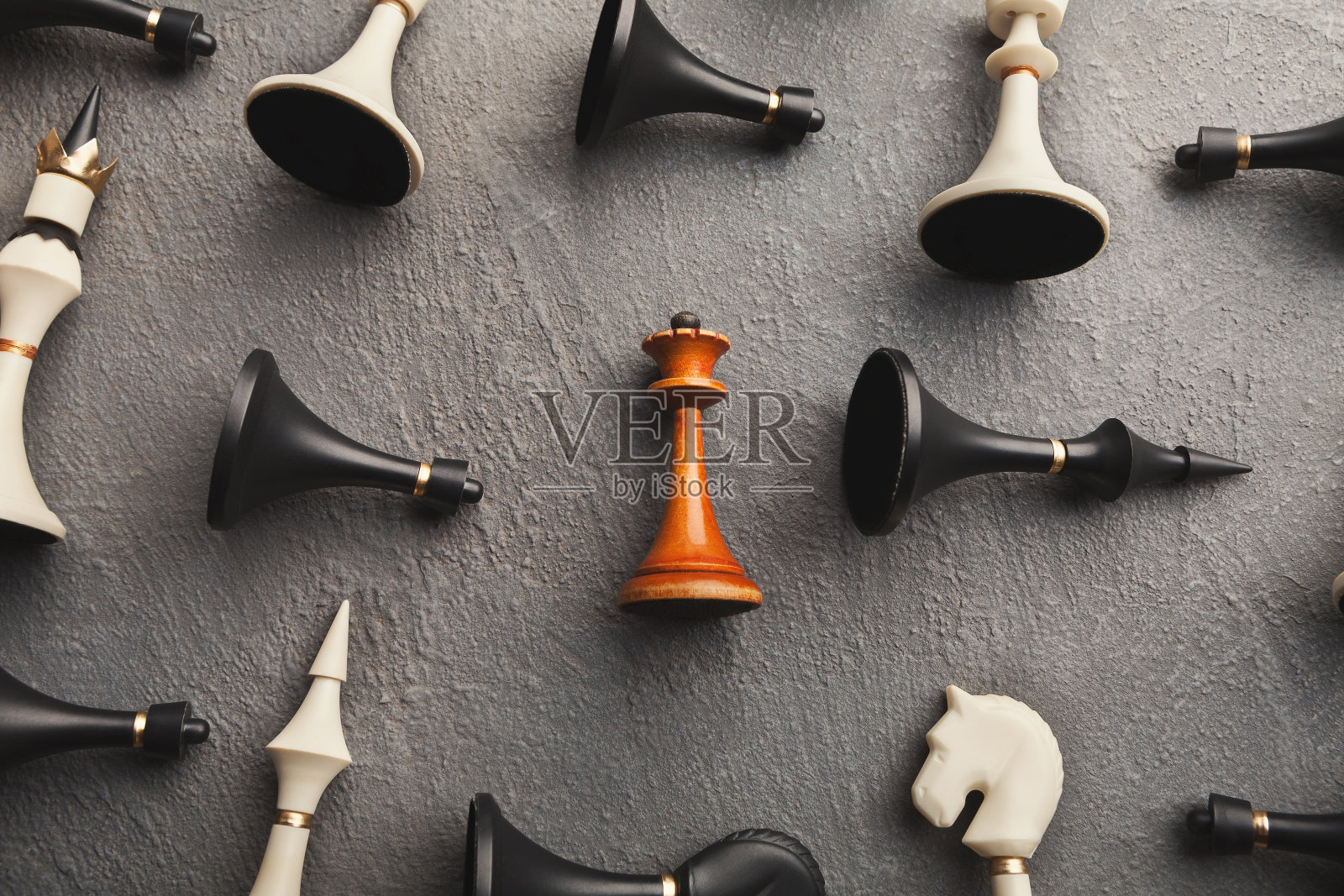 白皇后躺在其他象棋照片摄影图片