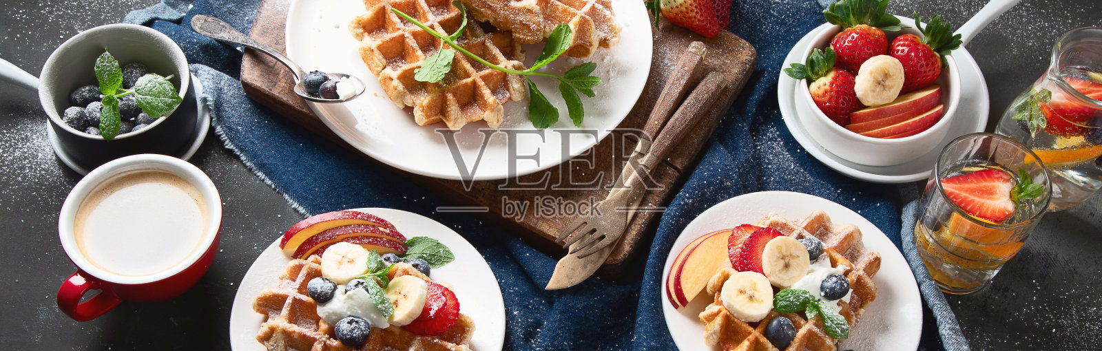 传统的比利时华夫饼照片摄影图片