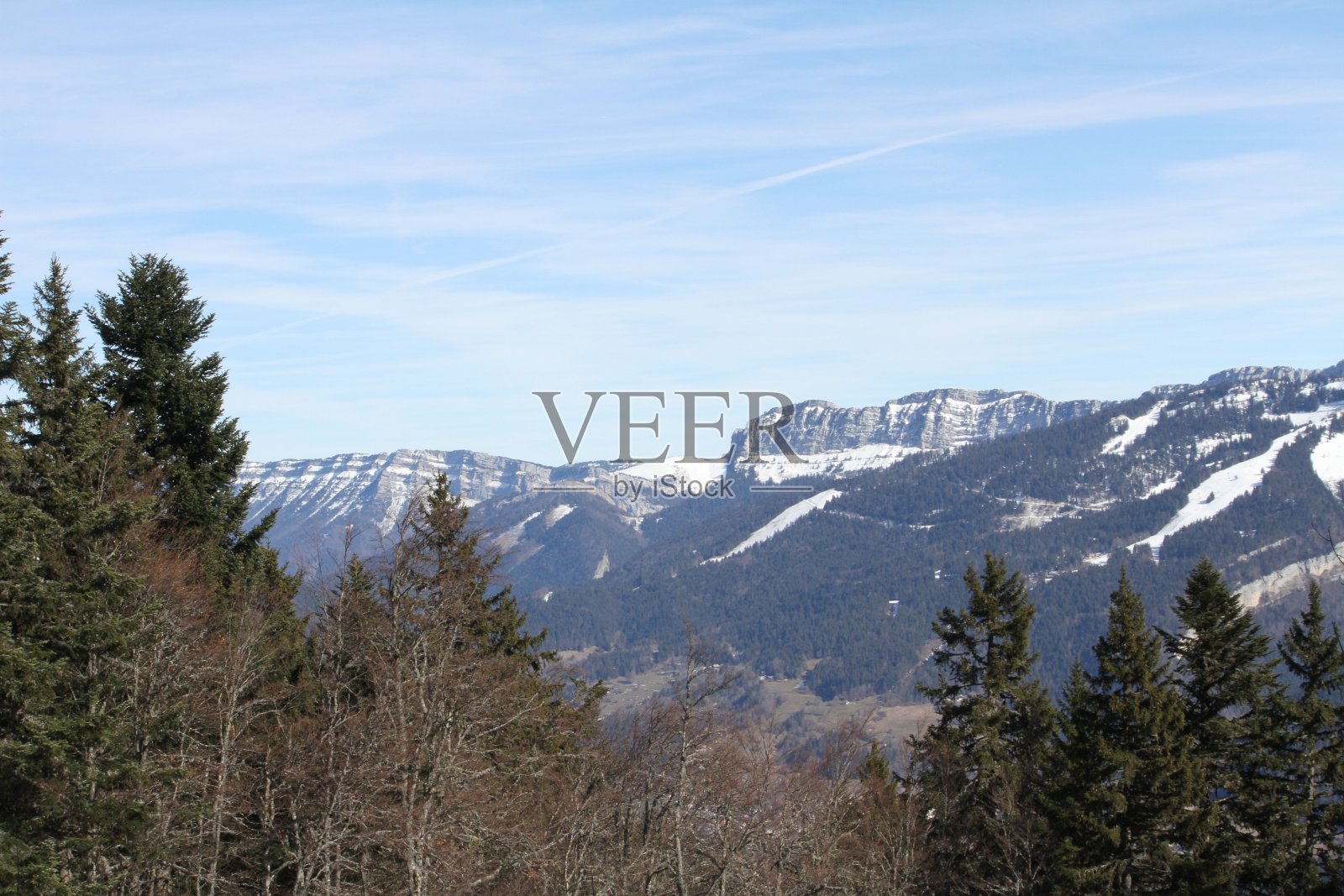 黄绿色的山照片摄影图片