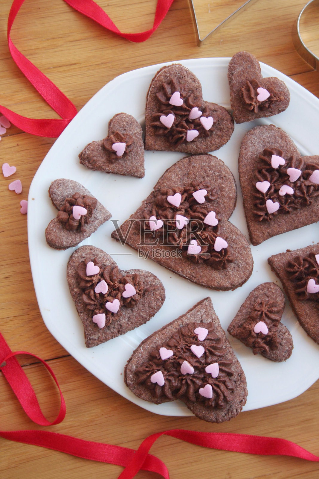 情人节的心形巧克力饼干照片摄影图片