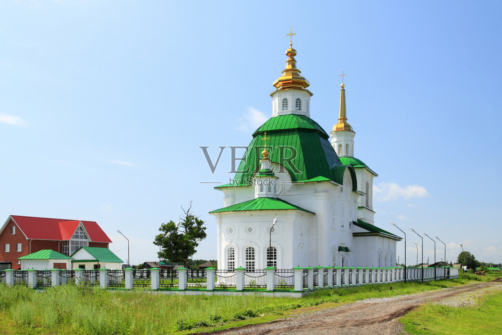 在俄罗斯托博尔斯克附近的普列奥布拉任卡村的东正教教堂里照片摄影图片