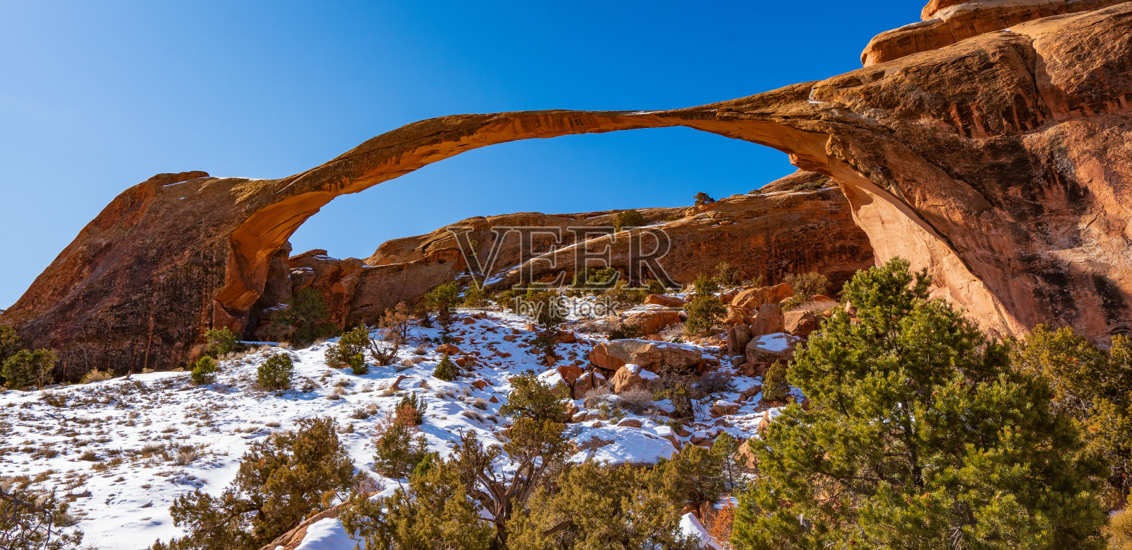 雪景拱门照片摄影图片