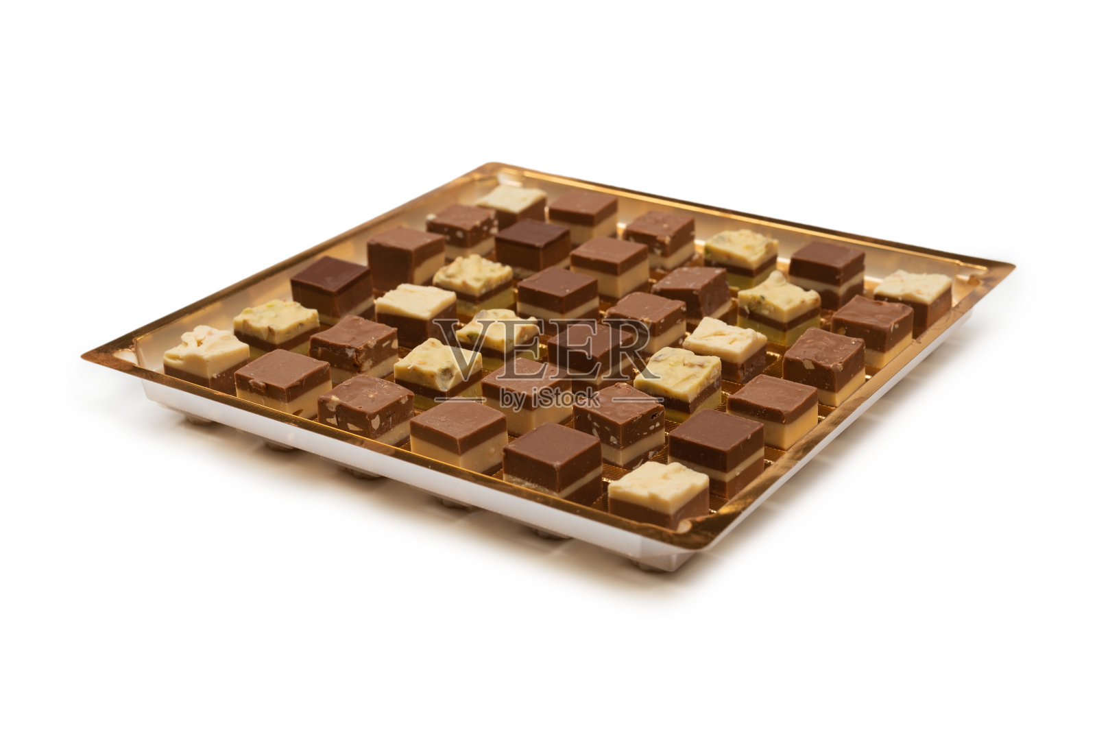 巧克力糖果孤立在白色背景。照片摄影图片