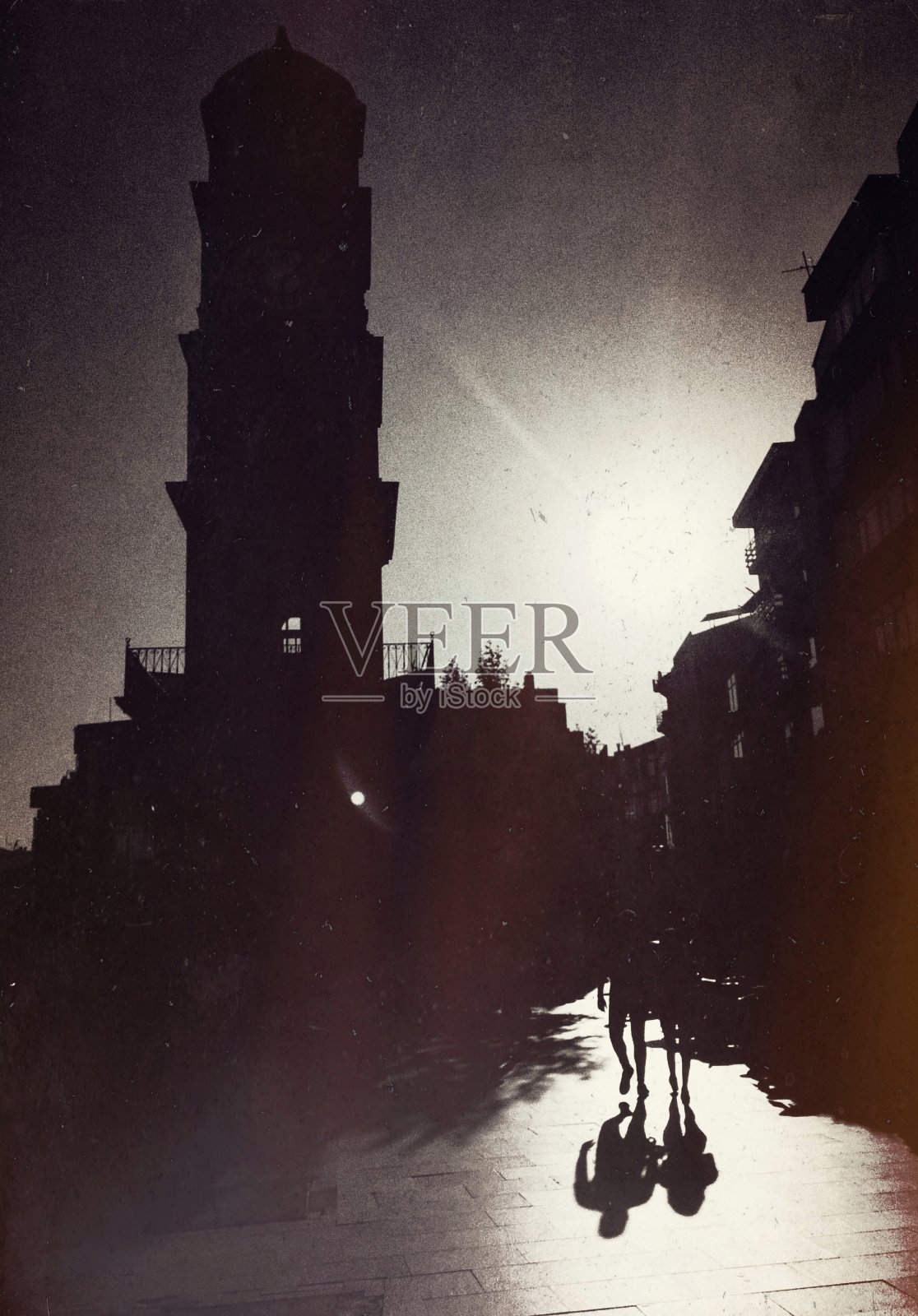 深褐色色调的人走路的观点照片摄影图片