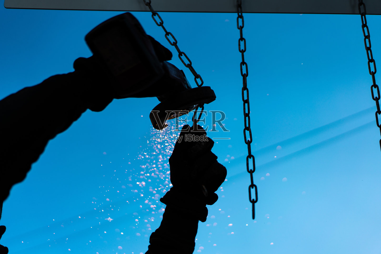 切割金属链照片摄影图片