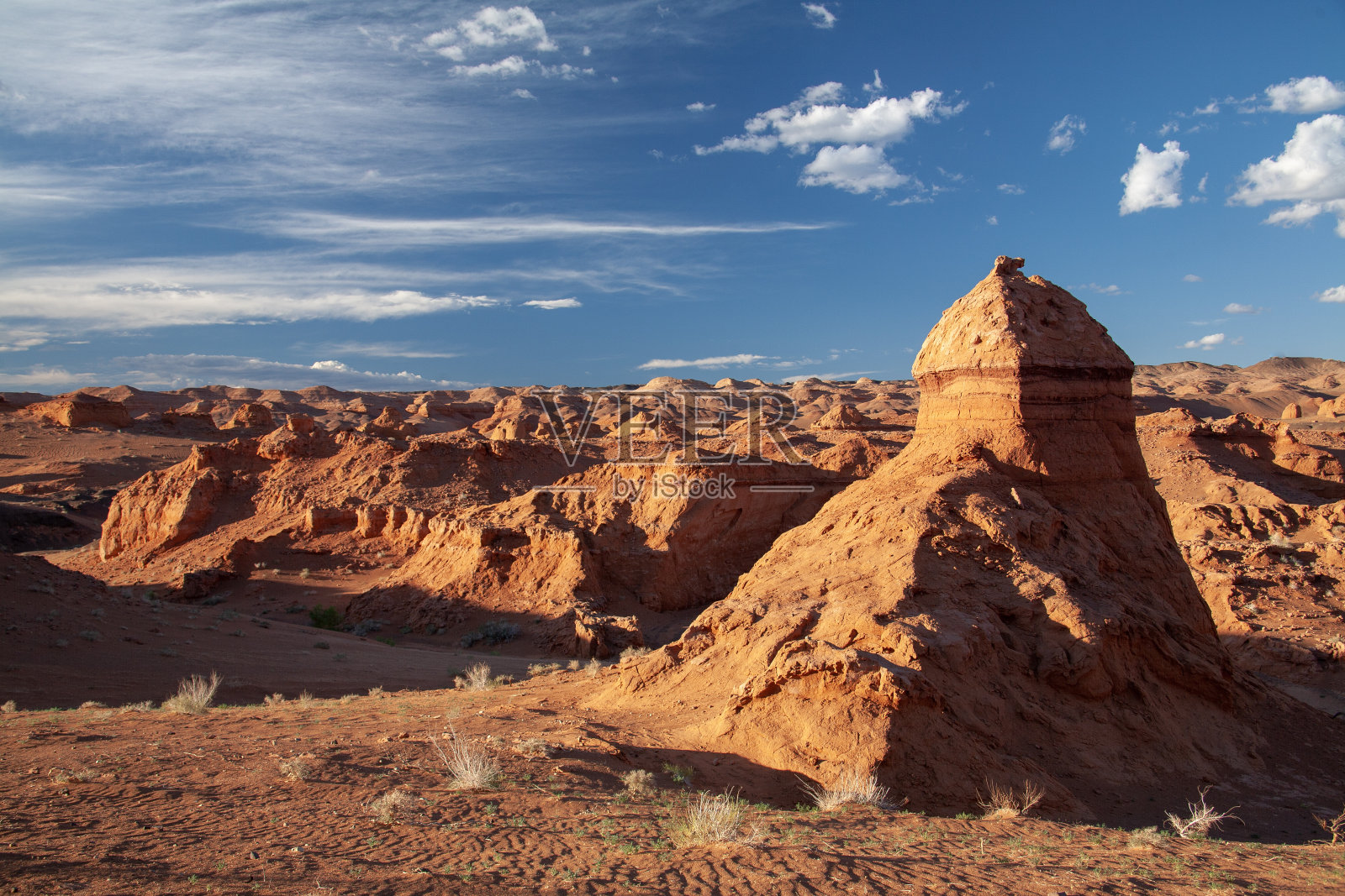 科曼察夫峡谷的红色悬崖照片摄影图片