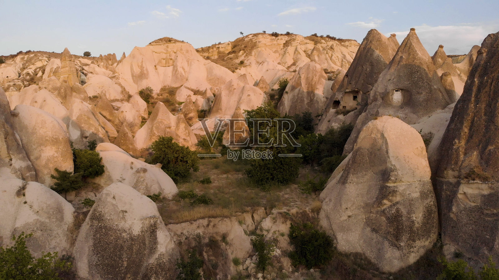 标志性卡帕多西亚沙漠场景鸟瞰图照片摄影图片