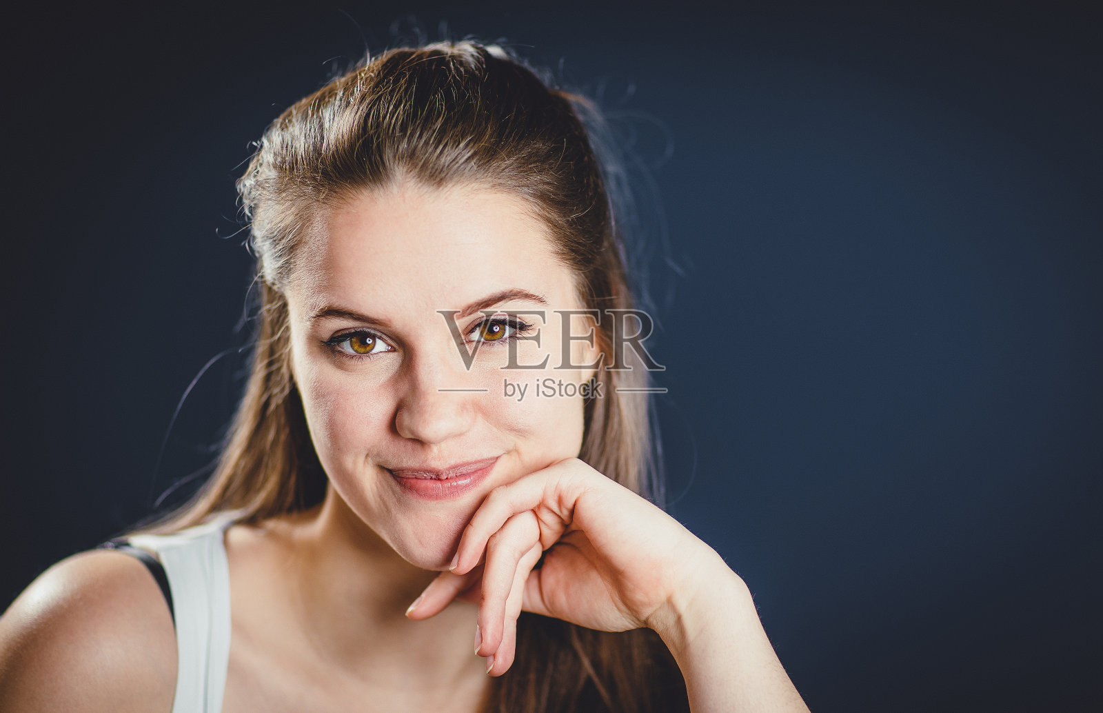 快乐的自然女性肖像照片摄影图片