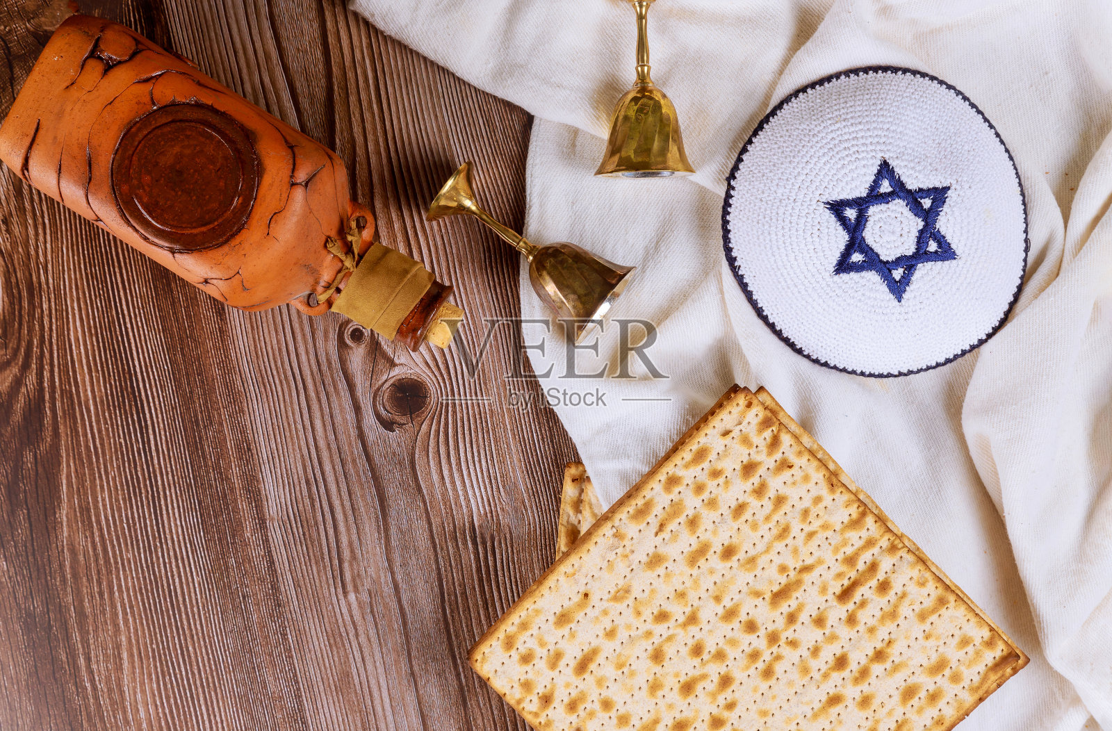 犹太逾越节红色洁食葡萄酒照片摄影图片