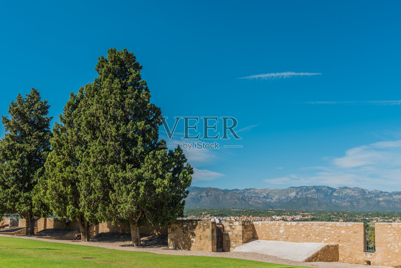 山景和城市,托尔萨,加泰罗尼亚,塔拉戈纳,西班牙。文本复制空间照片摄影图片
