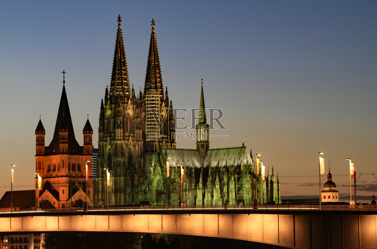 夕阳下的科隆教堂照片摄影图片