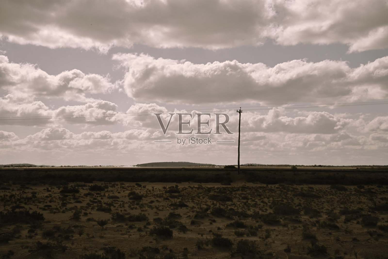 澳大利亚西部偏远地区阴天下照片摄影图片