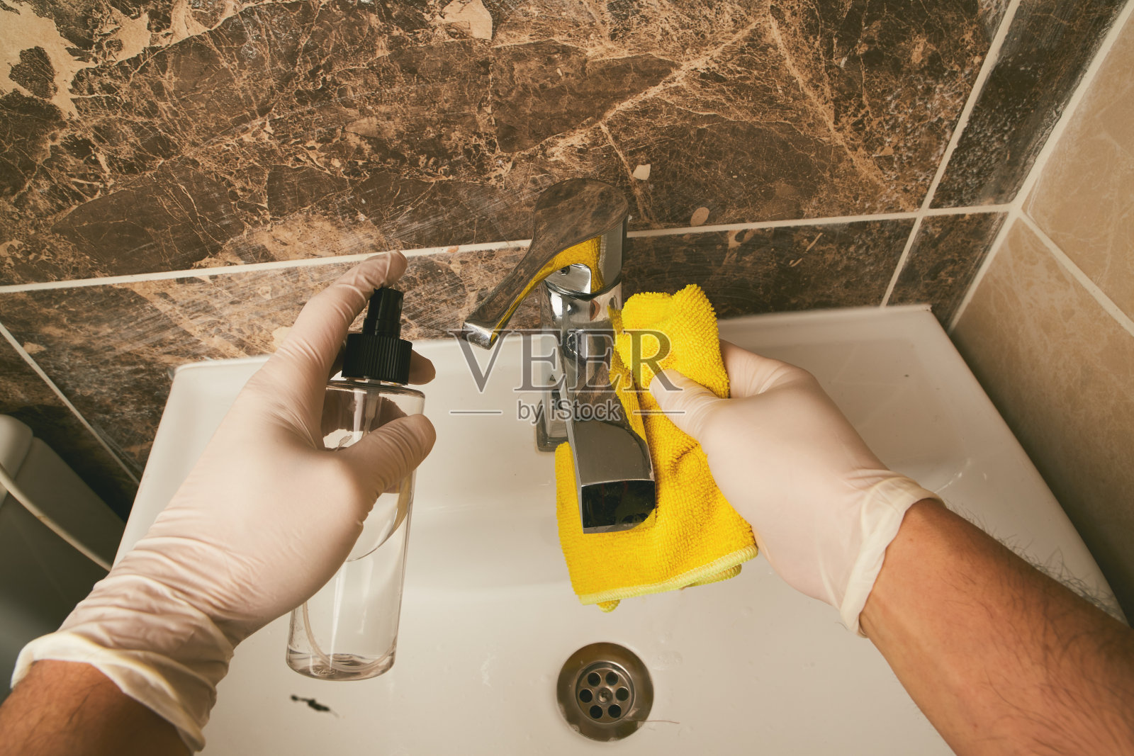 Covid-19擦拭表面照片摄影图片