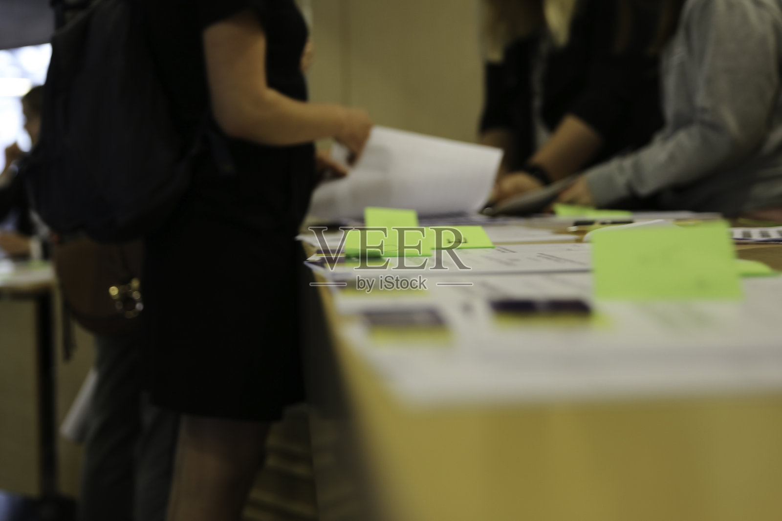 观众在会议厅。商务会议及简报照片摄影图片