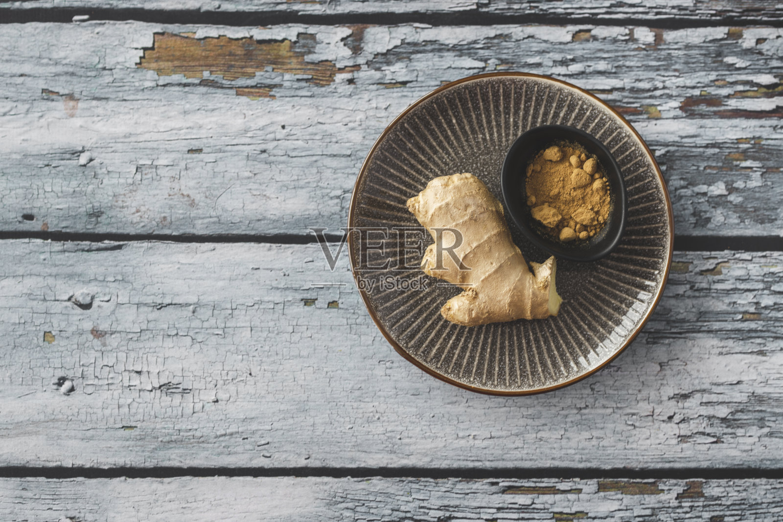 生姜根和姜粉照片摄影图片